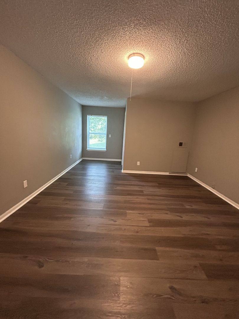 Apartment for rent at 1116 S Elm, Pittsburg, KS 66762