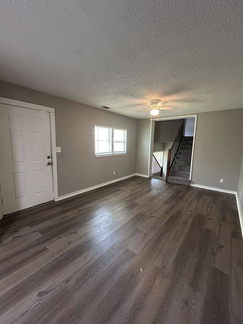 Apartment for rent at 1116 S Elm, Pittsburg, KS 66762