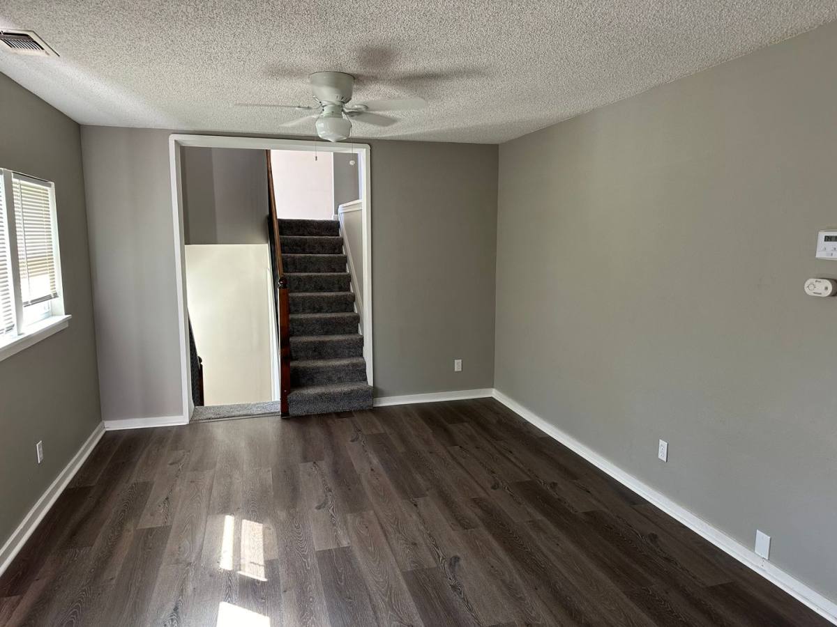 Apartment for rent at 1116 S Elm, Pittsburg, KS 66762