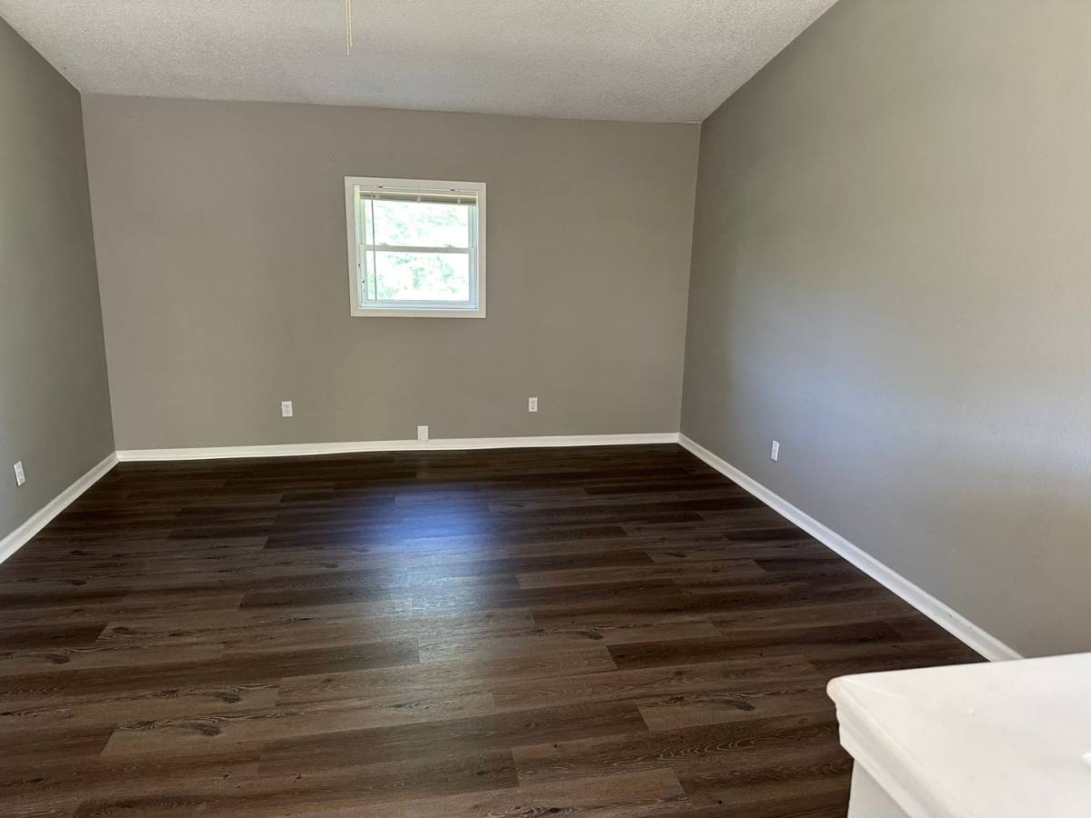 Apartment for rent at 1116 S Elm, Pittsburg, KS 66762
