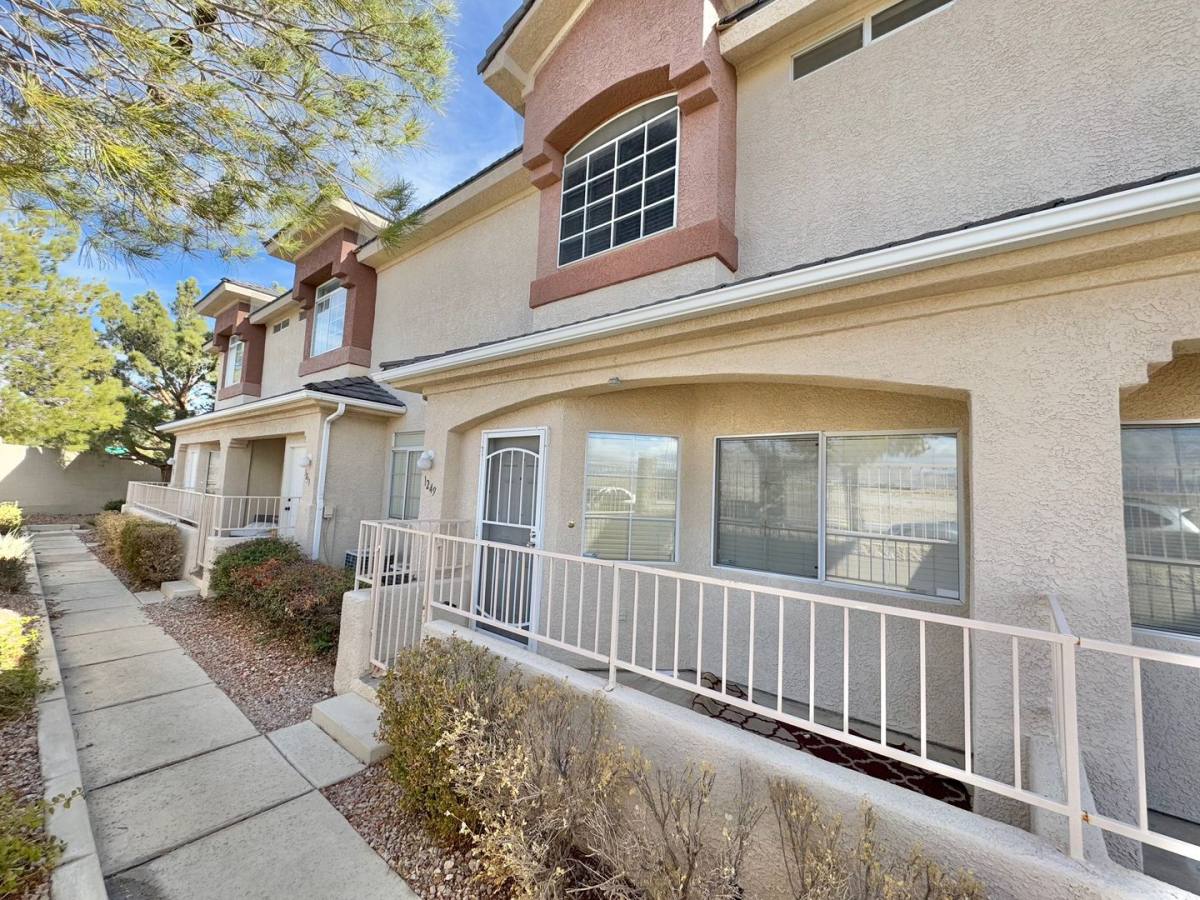 Townhouse for rent at 1249 Nevada Sky St, Las Vegas, NV 89128