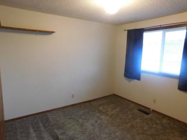 House for rent at 2142 Maplewood Dr S, Salem, OR 97306