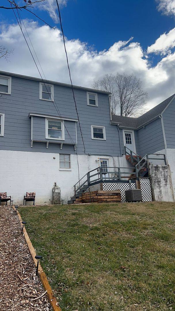 Apartment for rent at 2355 Maple Ave, Buena Vista, VA 24416