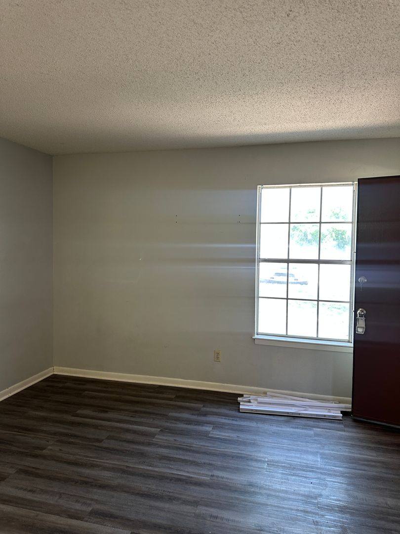 Apartment for rent at 400 Johnson Dr, McGregor, TX 76657