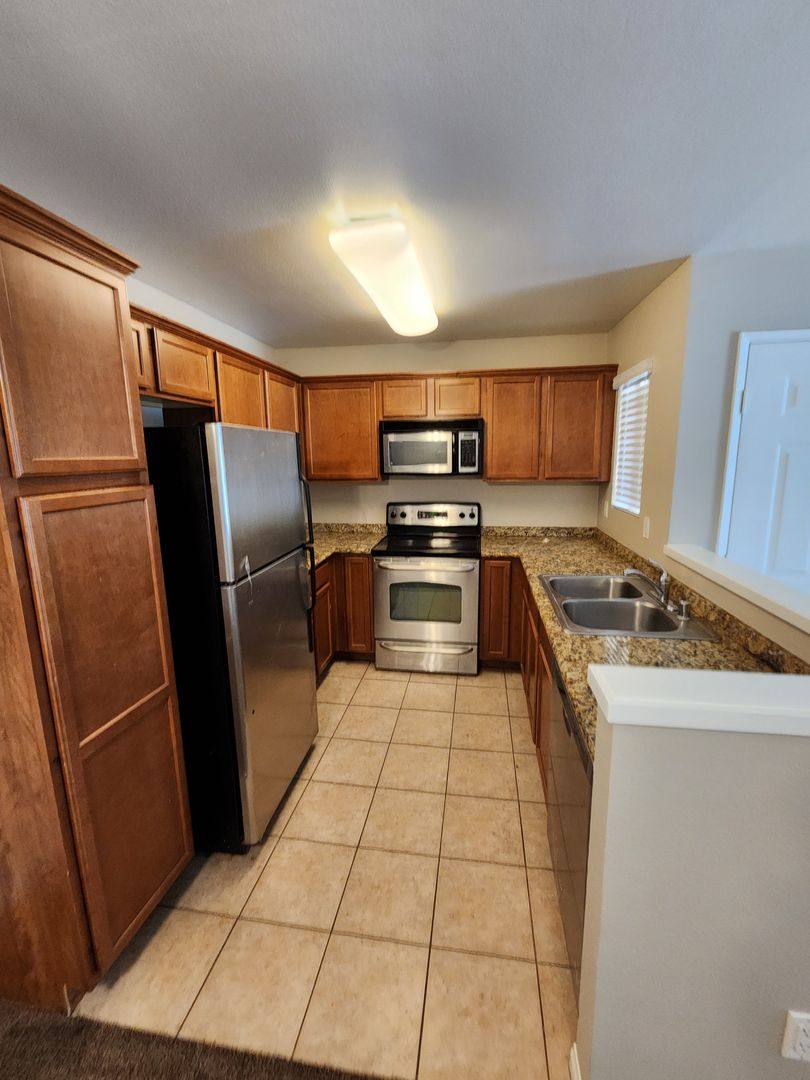 Apartment for rent at 12191 Cuyamaca College Dr E, El Cajon, CA 92019