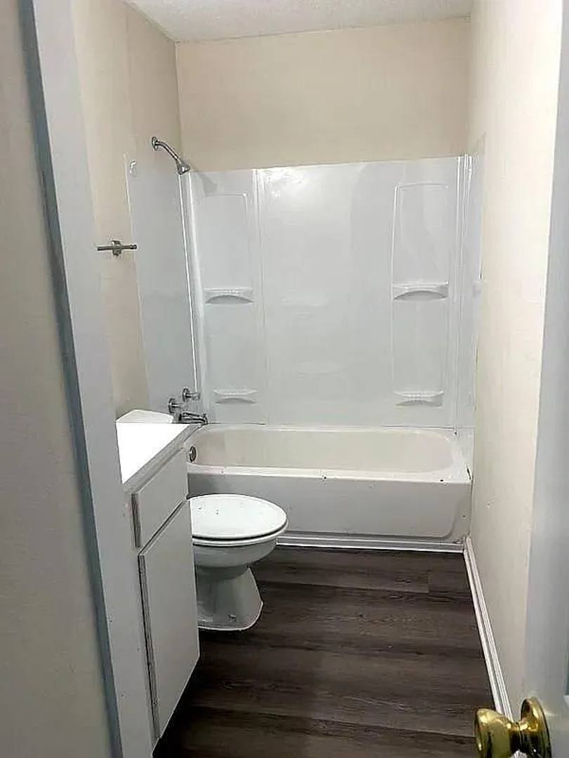 Apartment for rent at 324 Gannt St, Marion, AR 72364