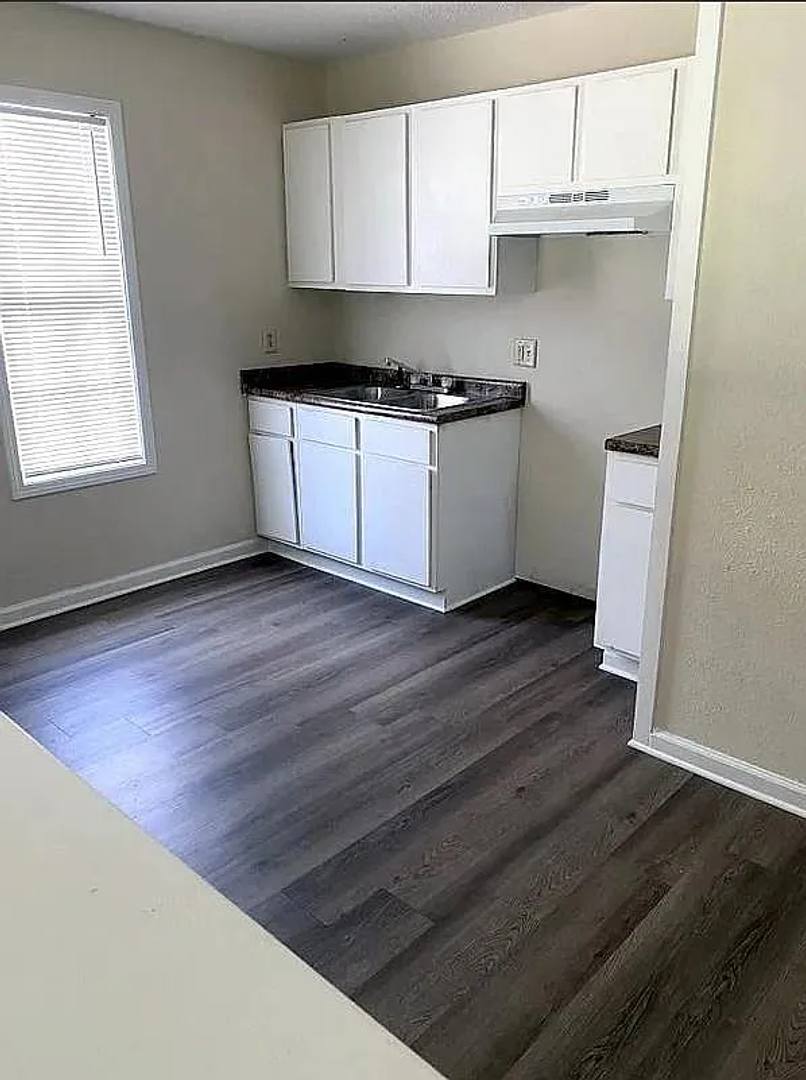Apartment for rent at 324 Gannt St, Marion, AR 72364