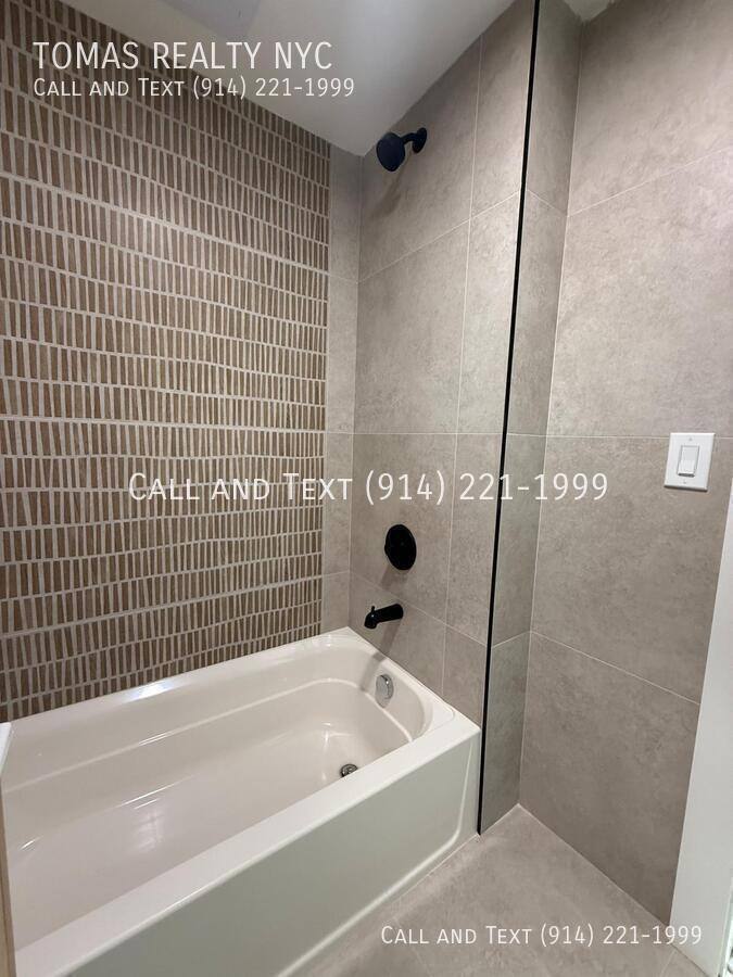 Apartment for rent at 122 Downing St #2L, Yonkers, NY 10705