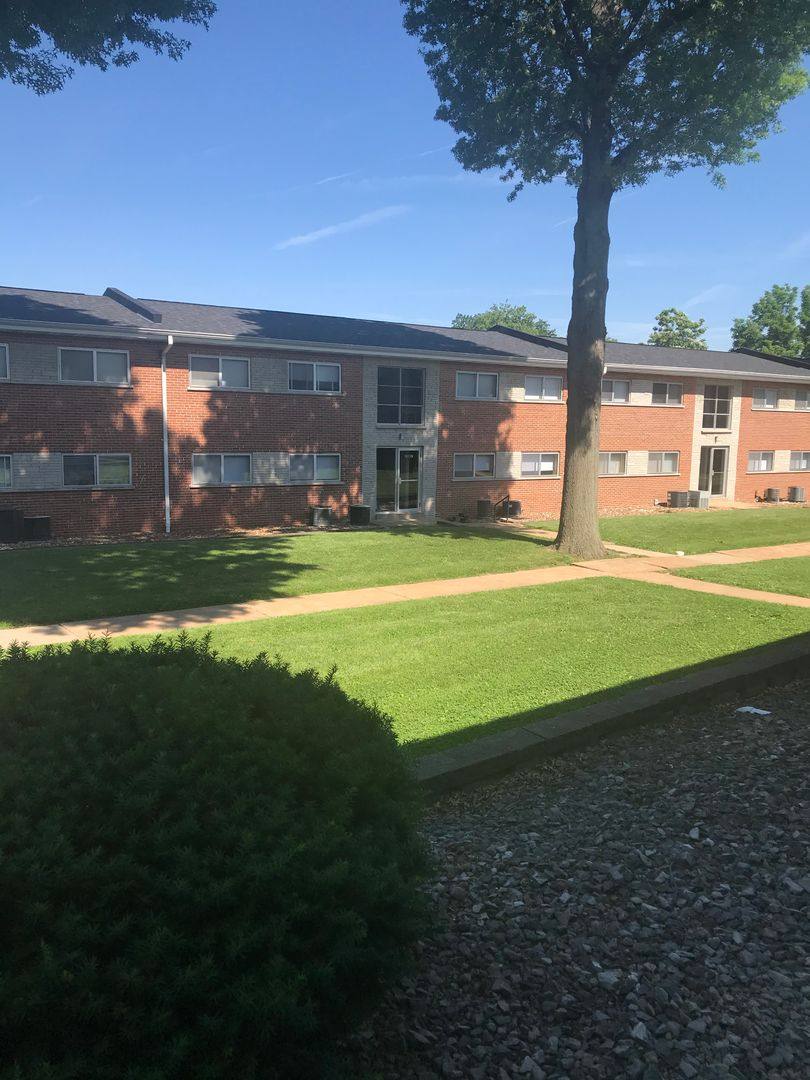Apartment for rent at 9032 Gravois View Court, Saint Louis, MO 63123