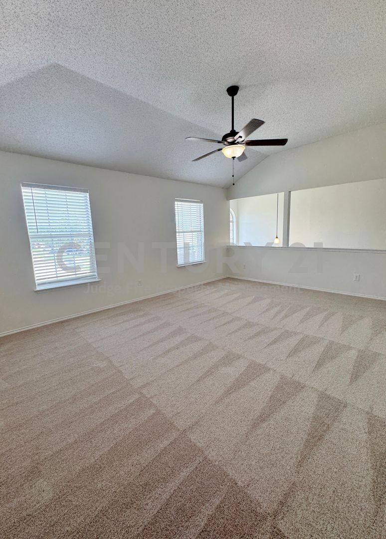 House for rent at 835 Rockett Lane, Cedar Hill, TX 75104