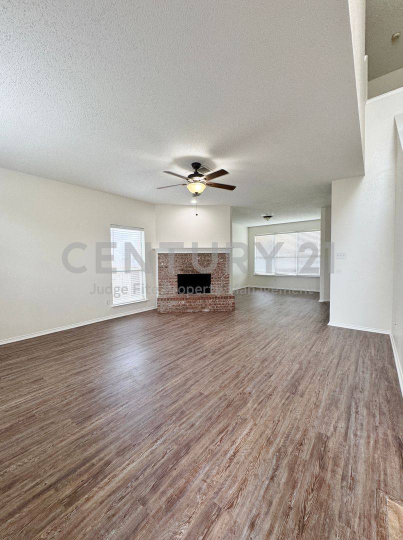 House for rent at 835 Rockett Lane, Cedar Hill, TX 75104