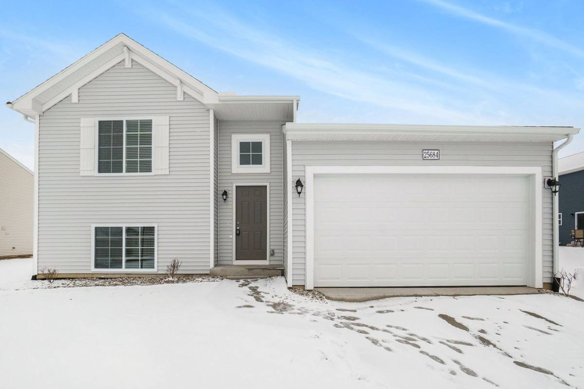 House for rent at 4020 Sumner Dr, Watervliet, MI 49098