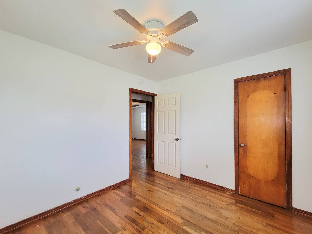 House for rent at 409 N Parrish St, Angleton, TX 77515