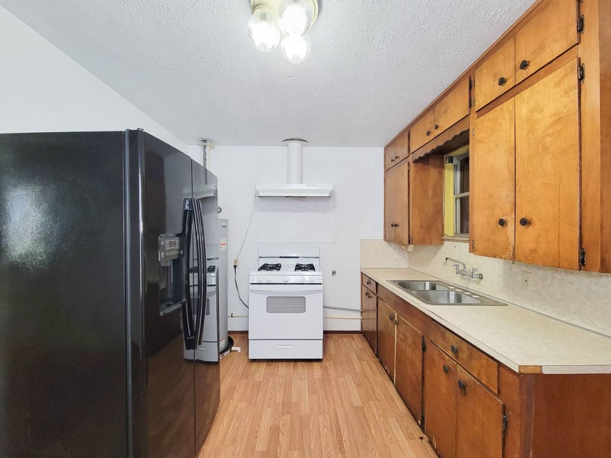 House for rent at 409 N Parrish St, Angleton, TX 77515