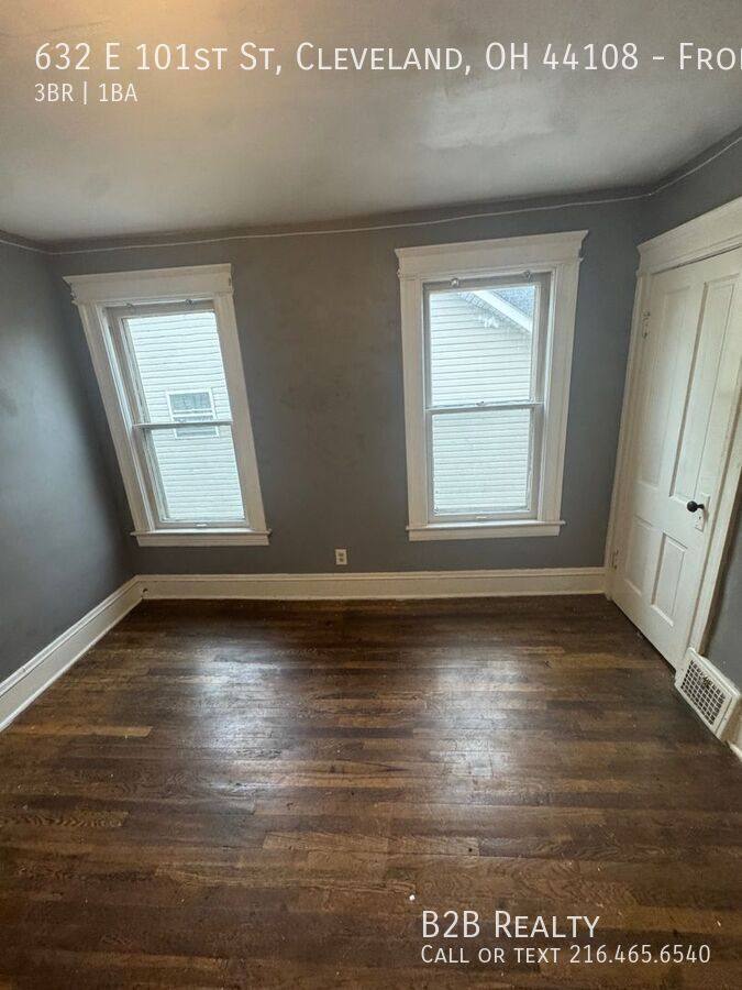 Apartment for rent at 632 E 101st St #RIGHT, Cleveland, OH 44108