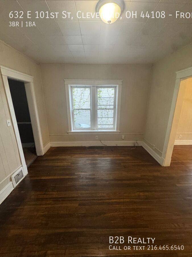 Apartment for rent at 632 E 101st St #RIGHT, Cleveland, OH 44108