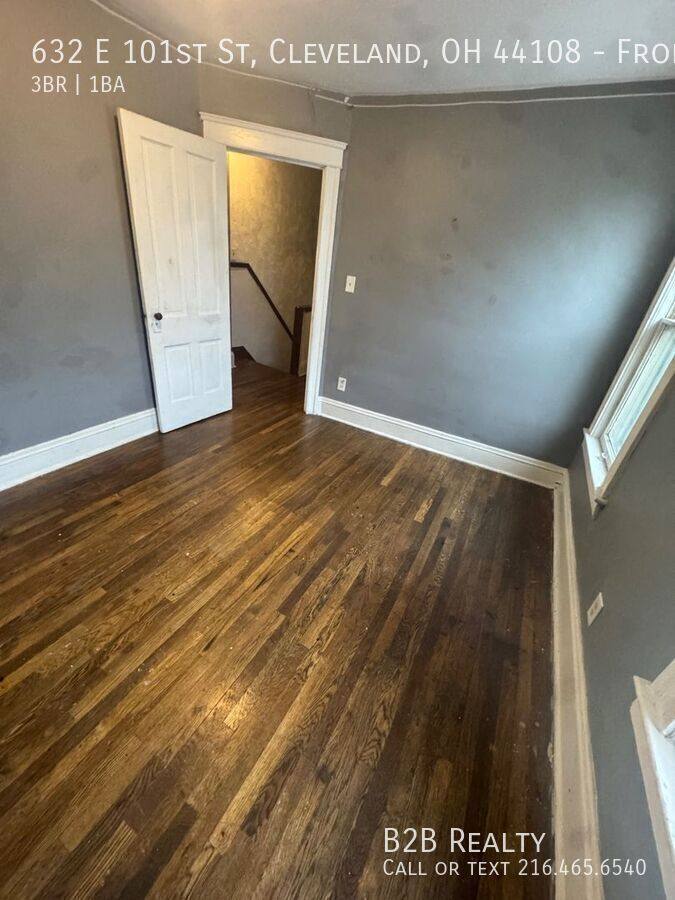 Apartment for rent at 632 E 101st St #RIGHT, Cleveland, OH 44108