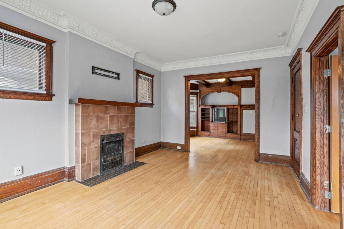 Townhouse for rent at 2933 N Maryland Ave, Milwaukee, WI 53211