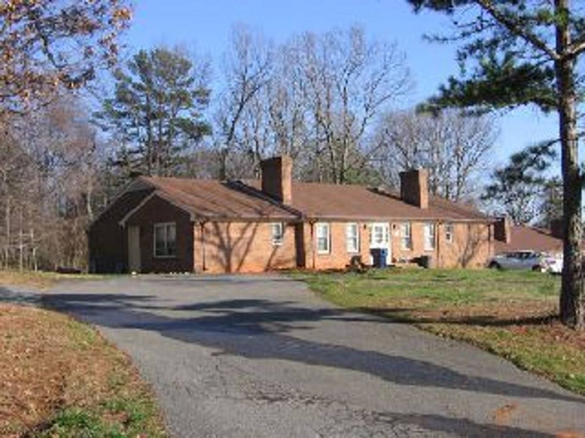 Apartment for rent at 209 Oak Hill Dr, Lynchburg, VA 24502