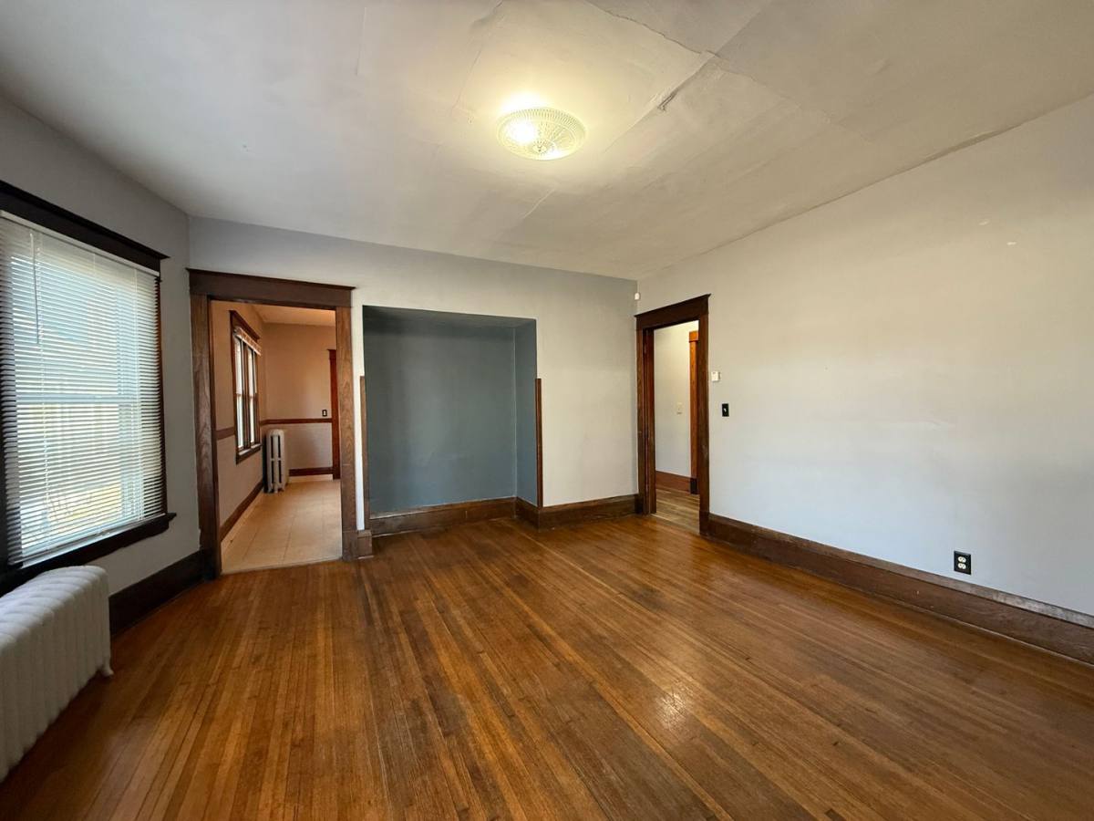 Townhouse for rent at 950 Arkwright St, Saint Paul, MN 55130