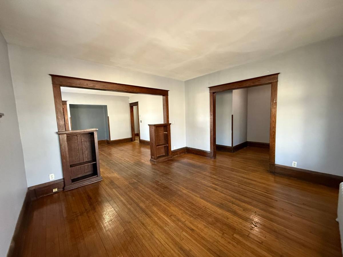 Townhouse for rent at 950 Arkwright St, Saint Paul, MN 55130