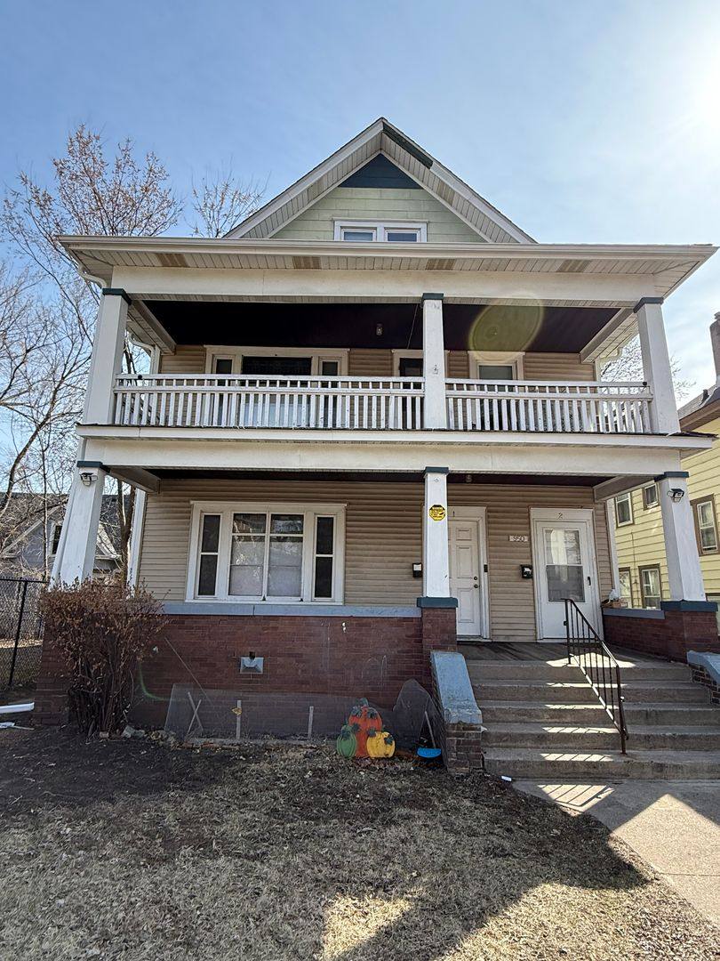 Townhouse for rent at 950 Arkwright St, Saint Paul, MN 55130