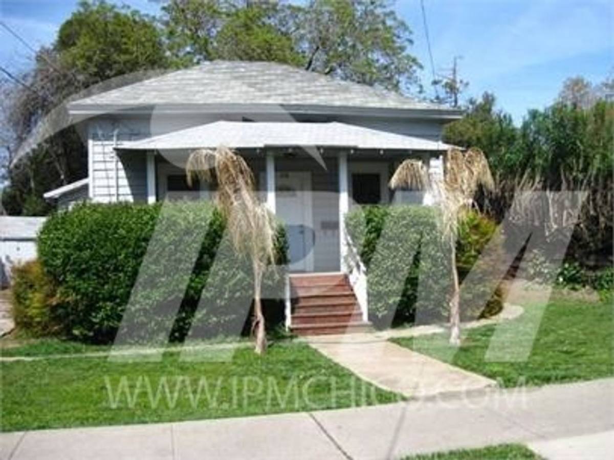 House for rent at 618 W 9th St, Chico, CA 95928