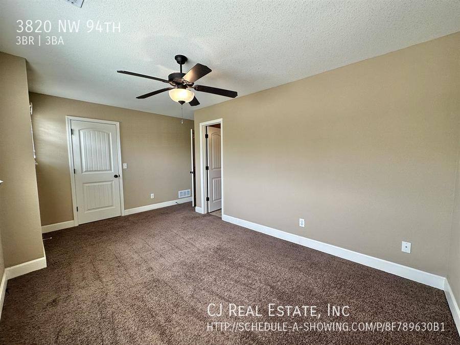 Townhouse for rent at 3820 NW 94th, Kansas City, MO 64154