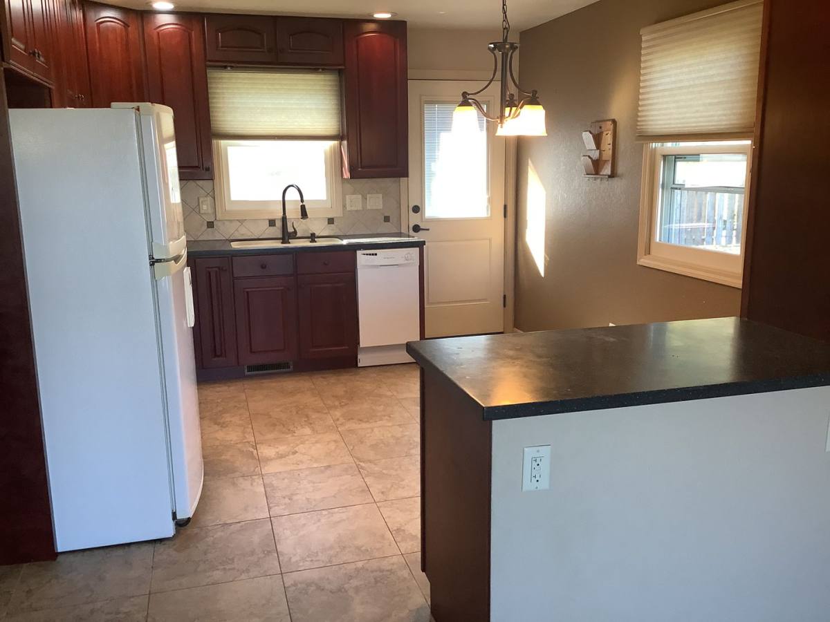 Apartment for rent at 931 Foster, Dickinson, ND 58601