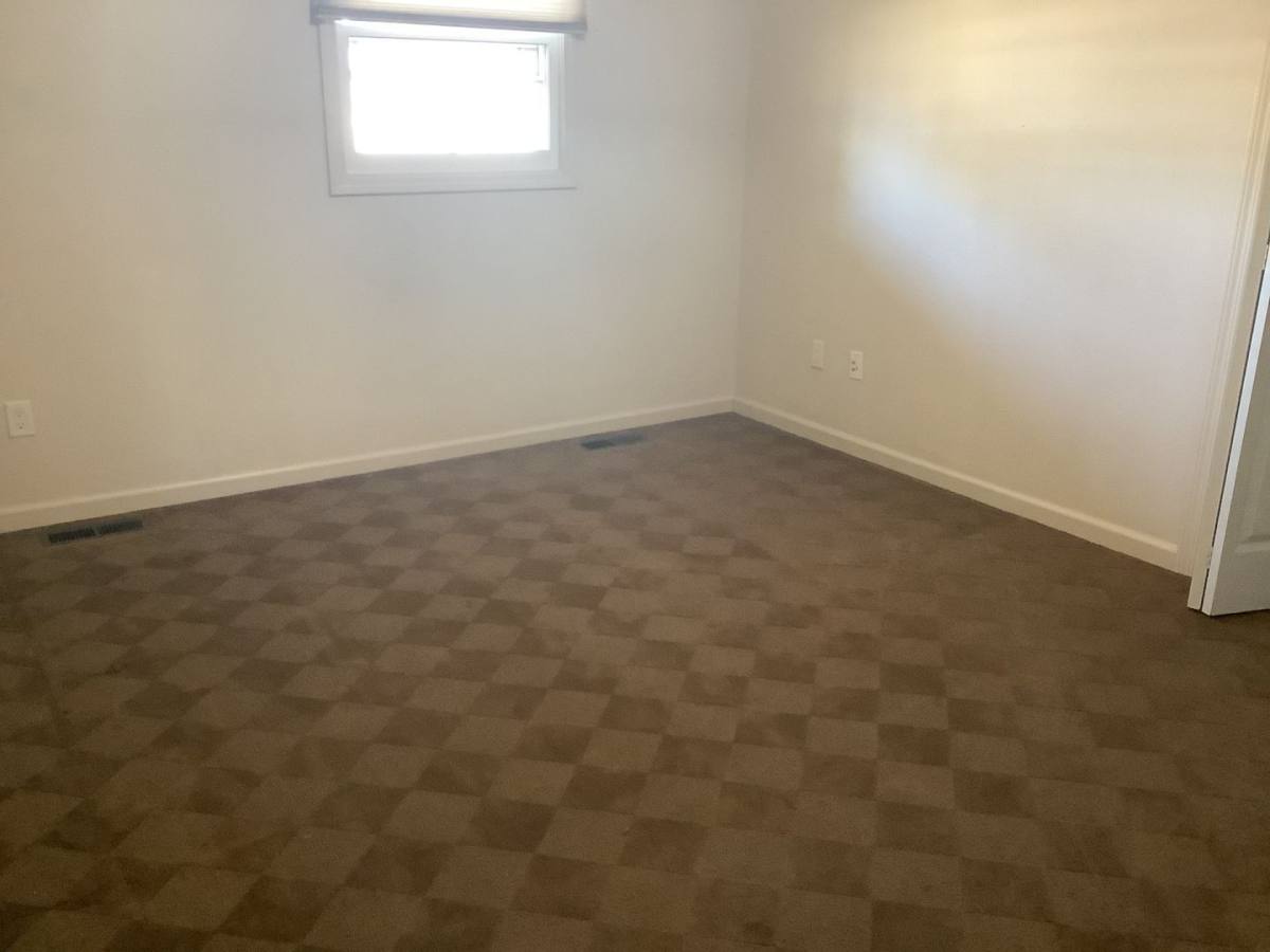 Apartment for rent at 931 Foster, Dickinson, ND 58601