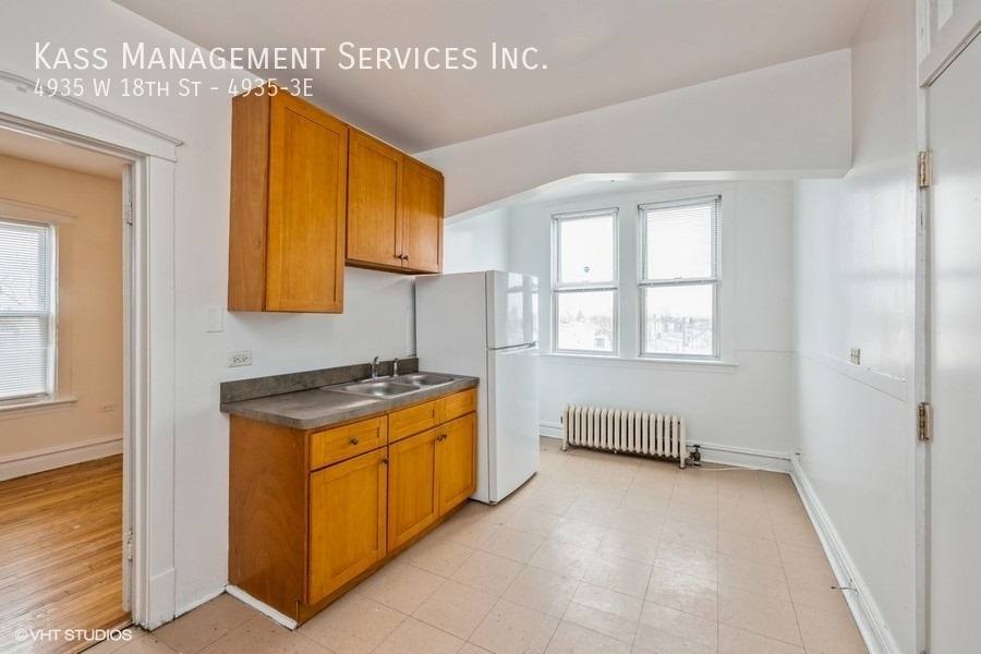 Apartment for rent at 4935 W 18th St #3E, Cicero, IL 60804