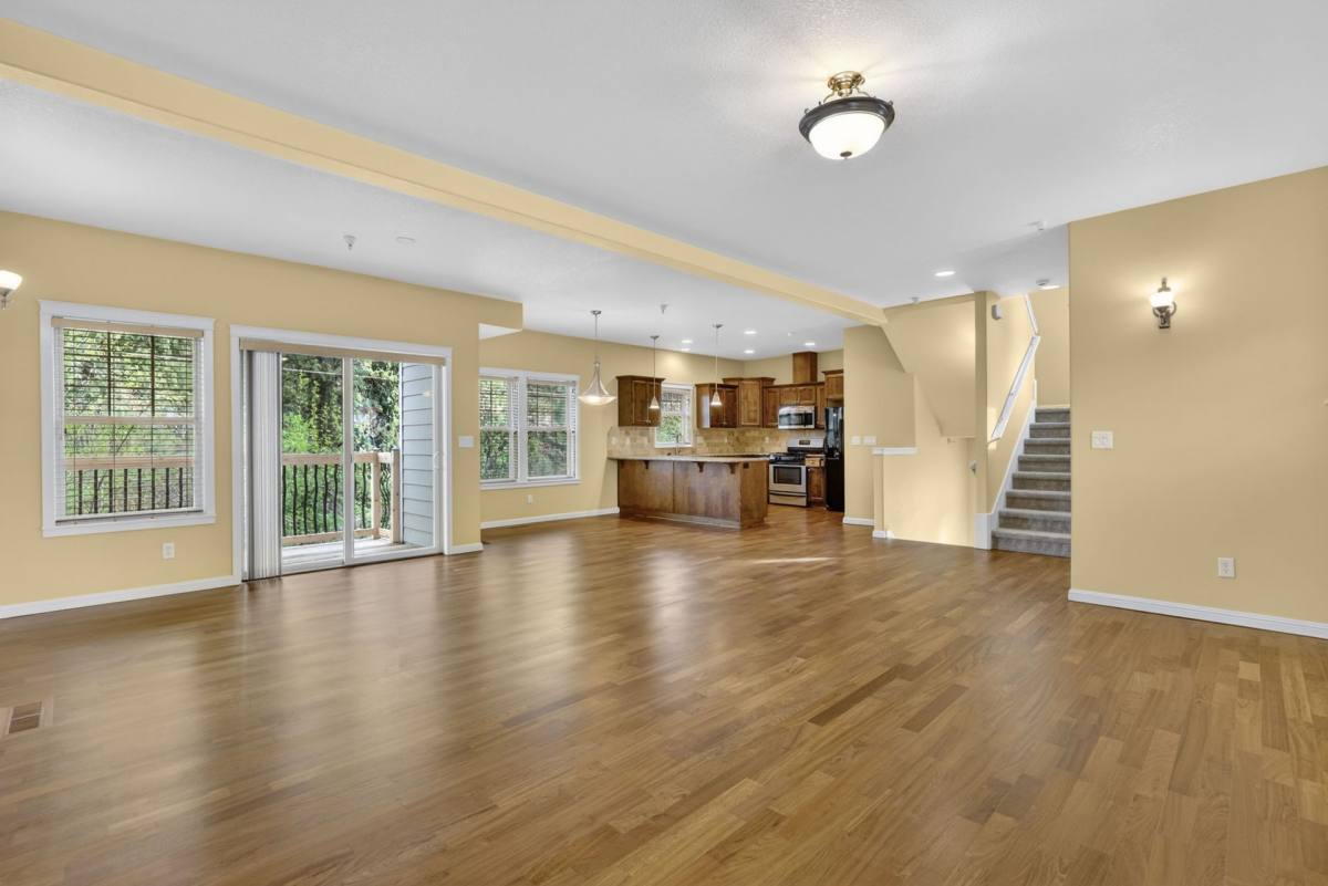 Townhouse for rent at 308-394 SW Eastman Parkway, Gresham, OR 97080