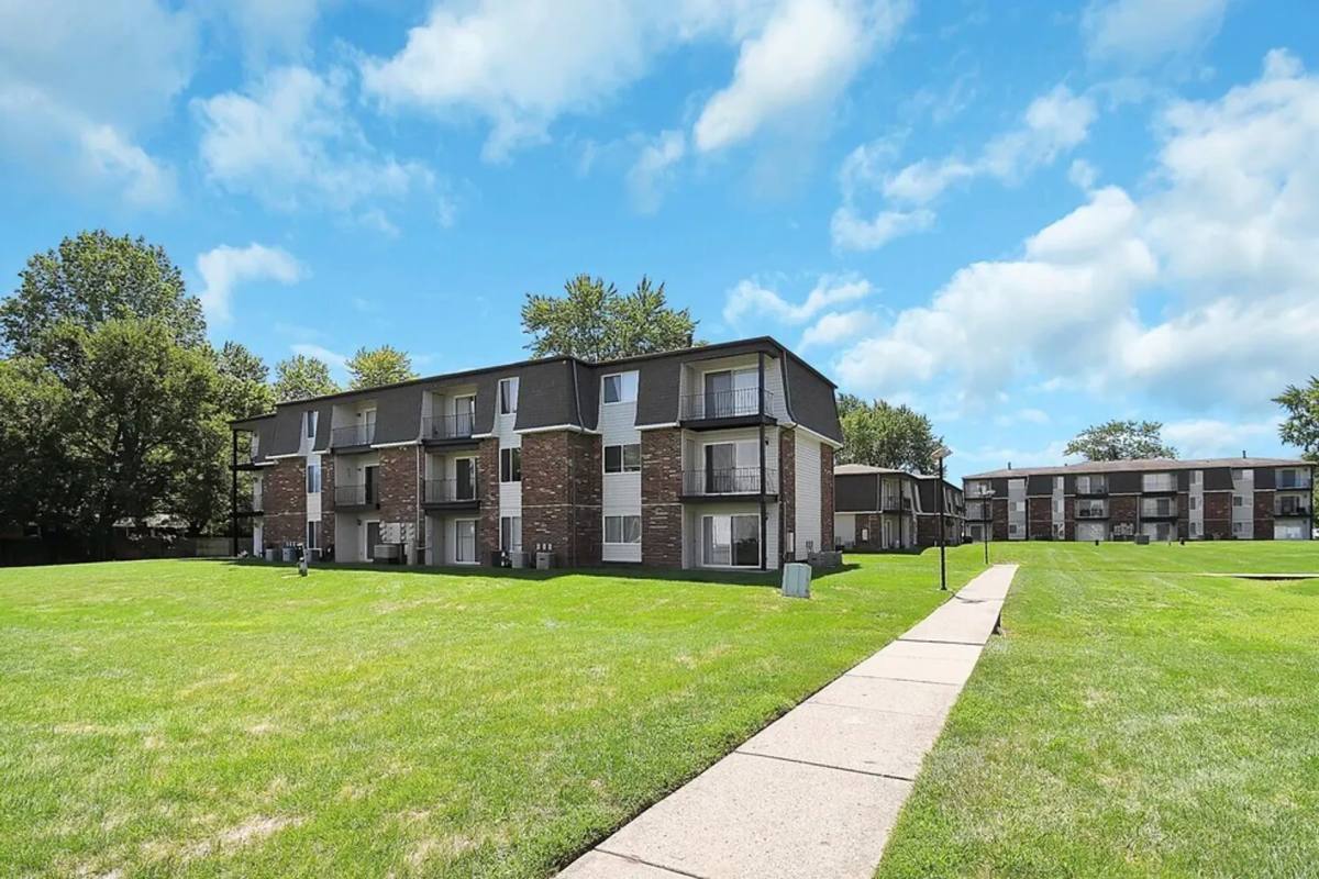 Townhouse for rent at 3201 Watergate Rd, Indianapolis, IN 46224