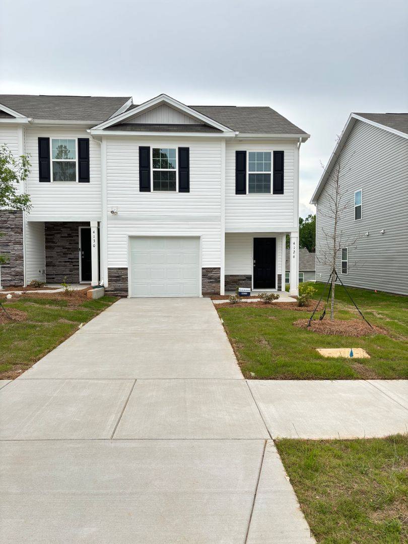 Townhouse for rent at 4126 Lurelin Lane, Charlotte, NC 28262