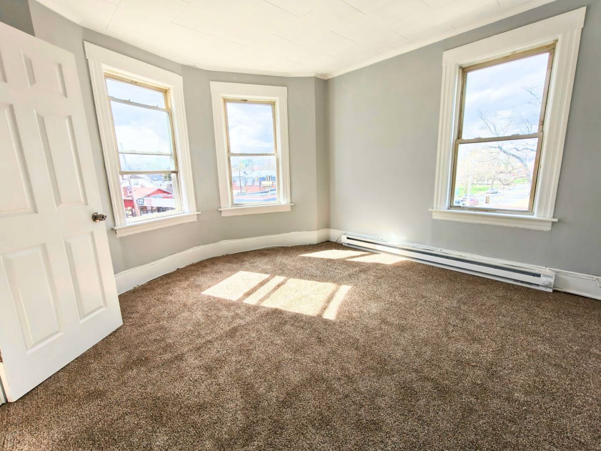 Apartment for rent at 21 Dale St, Chicopee, MA 01020