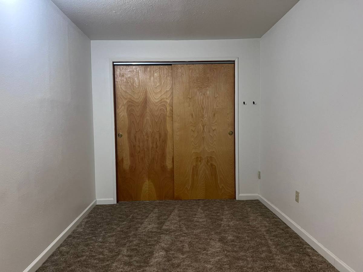 Apartment for rent at 772-B S Main St, Lebanon, OR 97355