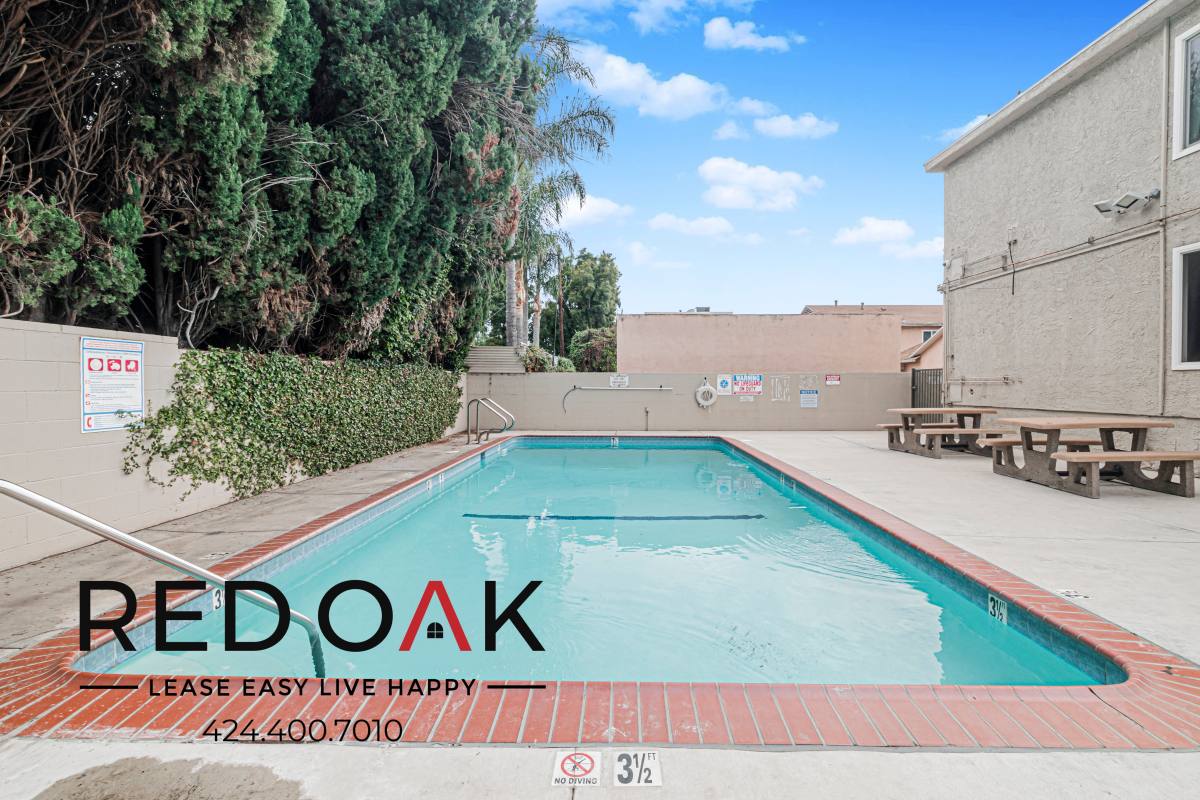 Condo for rent at 7350 Hazeltine Ave #11, Van Nuys, CA 91405