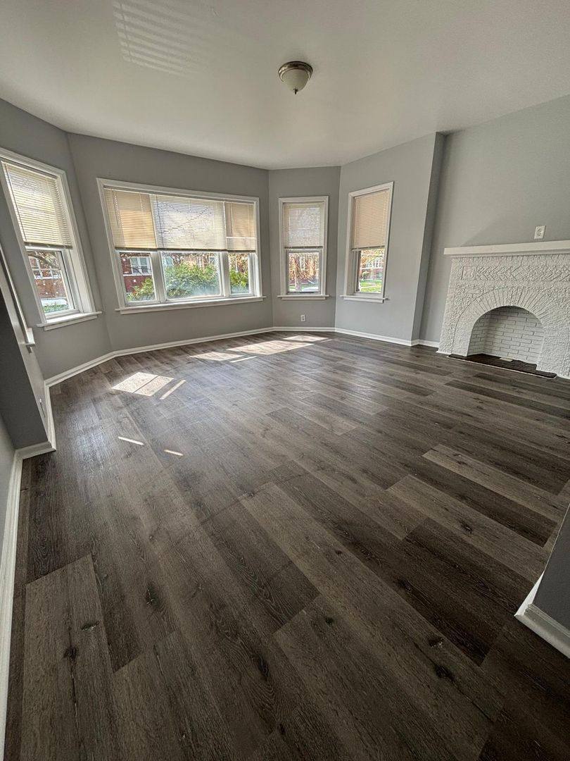 Apartment for rent at 7543 S May St, Chicago, IL 60620