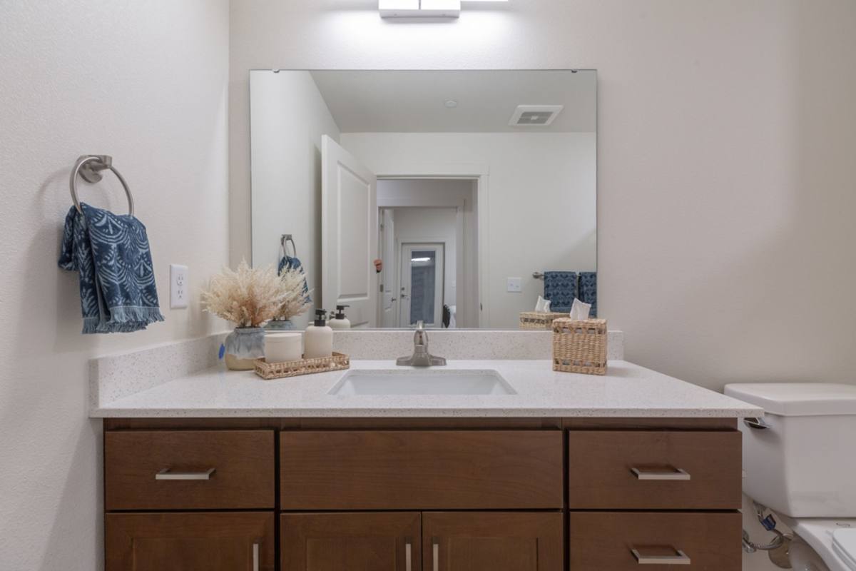Apartment for rent at 1405 NE 88th St, Vancouver, WA 98665