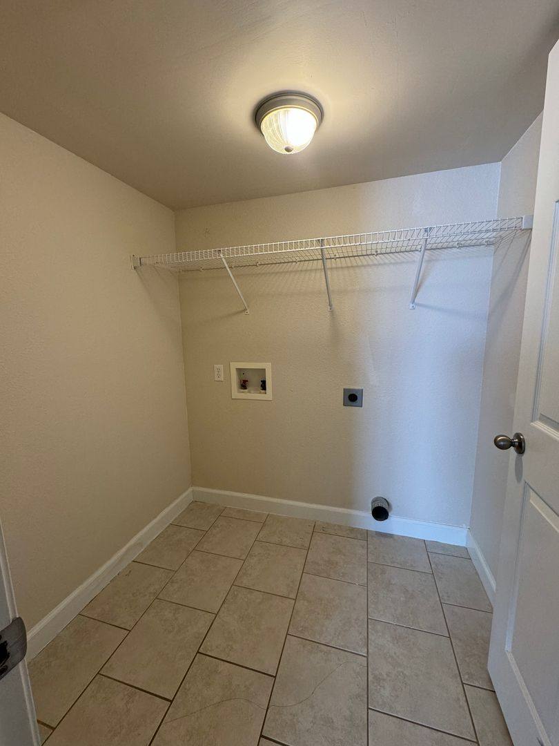 Apartment for rent at 708 Hillside Dr, Waynesville, MO 65583
