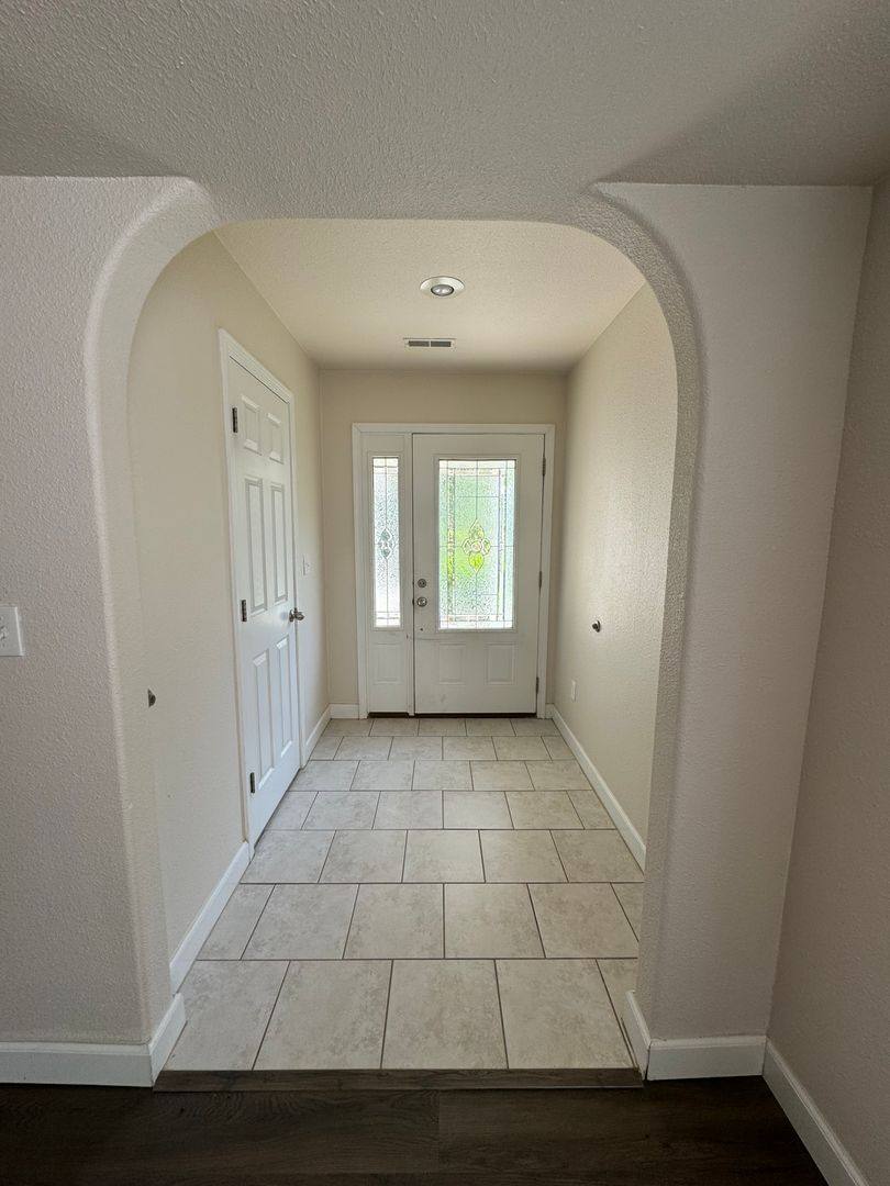 Apartment for rent at 708 Hillside Dr, Waynesville, MO 65583