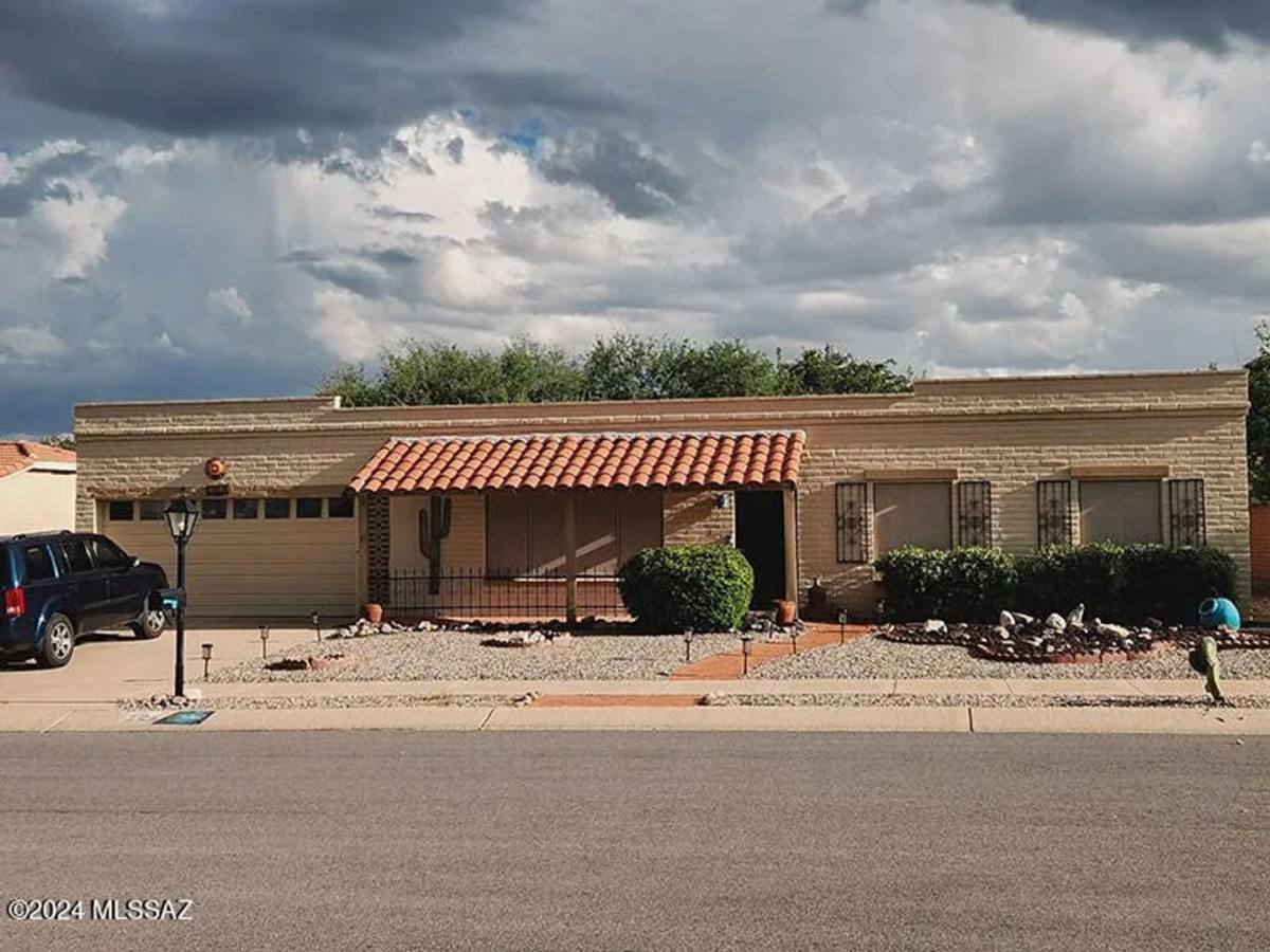 House for rent at 101 W Calle Montana Jack, Green Valley, AZ 85614