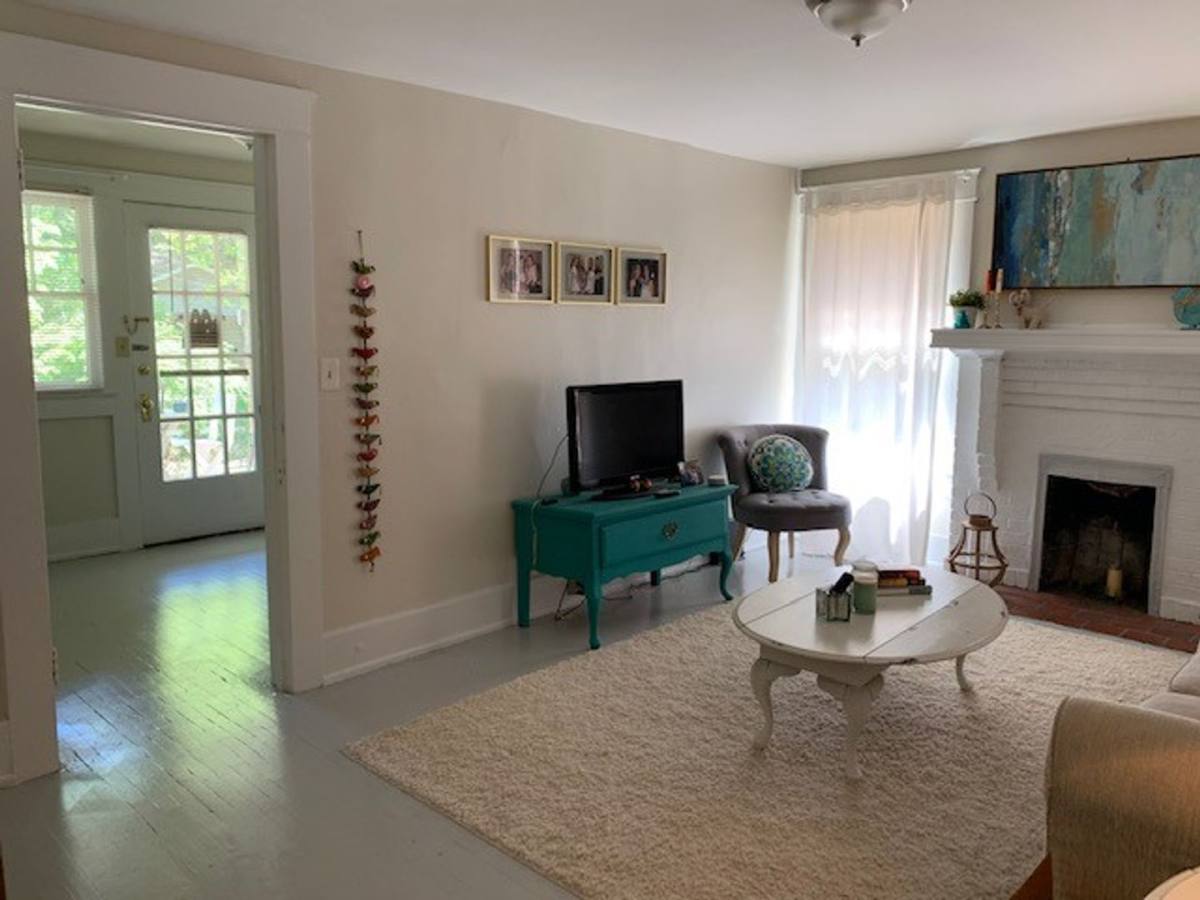 Apartment for rent at 1420 33rd St S, Birmingham, AL 35205