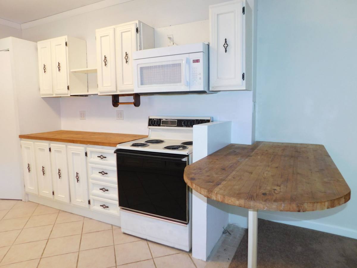 House for rent at 5725 E University Ave, Gainesville, FL 32641