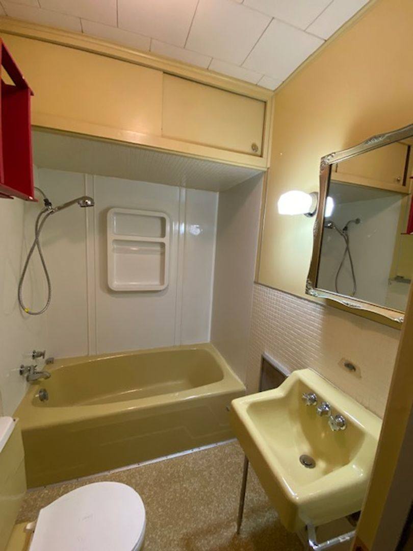 Apartment for rent at 11 N Anglin, Cleburne, TX 76033