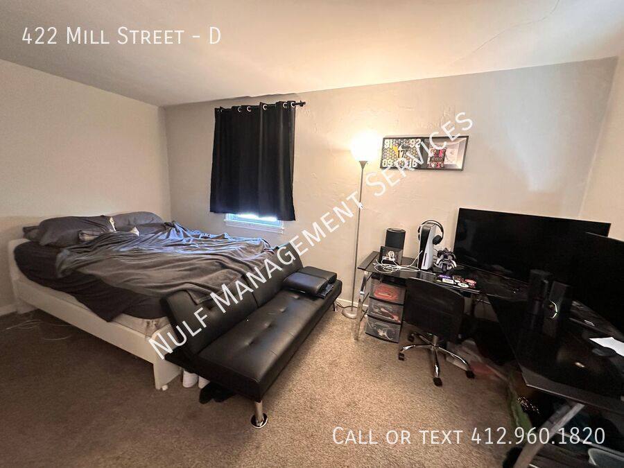 Apartment for rent at 422 Mill St #D, Coraopolis, PA 15108