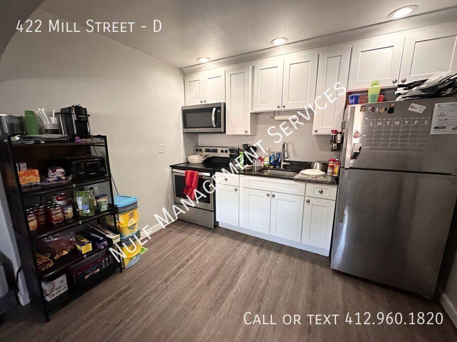 Apartment for rent at 422 Mill St #D, Coraopolis, PA 15108