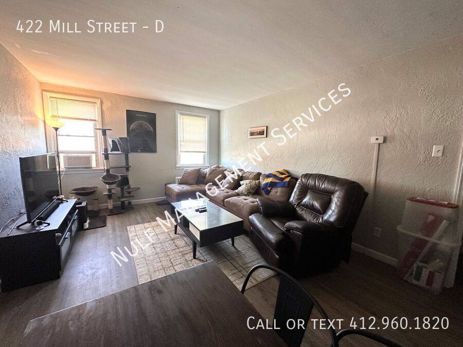 Apartment for rent at 422 Mill St #D, Coraopolis, PA 15108