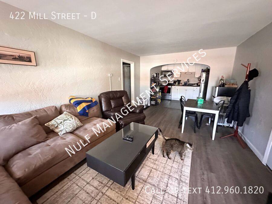 Apartment for rent at 422 Mill St #D, Coraopolis, PA 15108