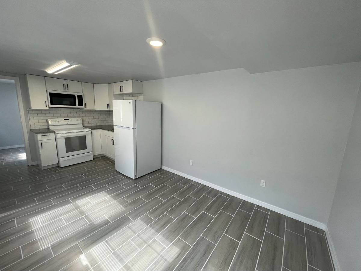 House for rent at 1106 50th Ave Dr W, Bradenton, FL 34207